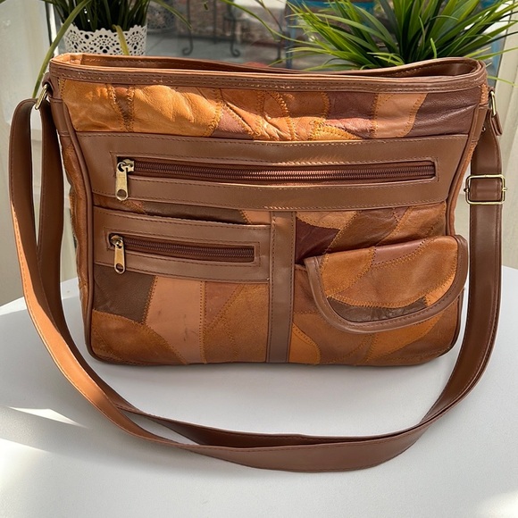 Zeca Leather Patchwork Crossbody Shoulder Bag - Picture 1 of 11